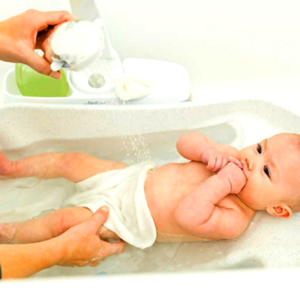 The First Years Rain Shower & Bath Baby Spa